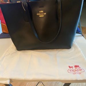Black/red Coach Tote Bag